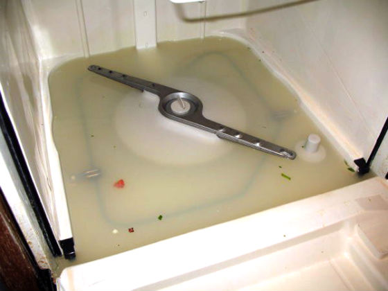 Посудомоечная машина не сливает воду | Вызов стирального мастера на дом в Климовске